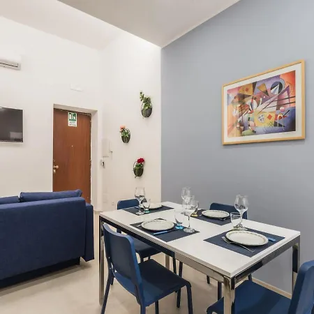The Rent - Two-bedroom Close To San Pietro Apartment *