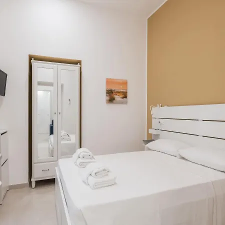 The Rent - Two-bedroom Close To San Pietro Apartment Rome
